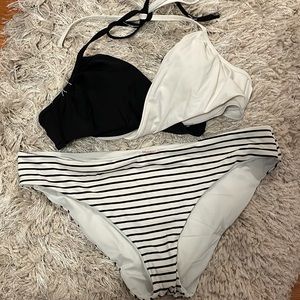 Victoria Secret Black & White Bikini Size XL Bottoms 36 B top